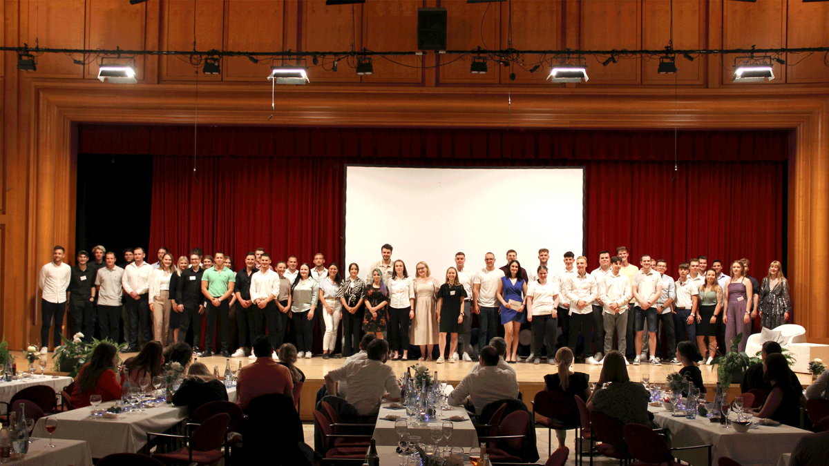 „Die Beste Show der WIS“ – Ausbildungsjahrgang 2021 veranstaltet Elternabend