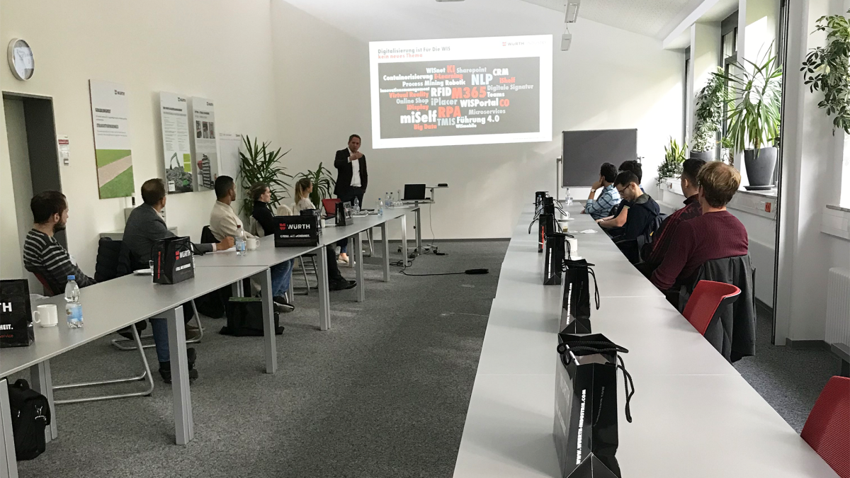 IT MEETS LOGISTICS: Robotik & KI in der Industrie live erleben